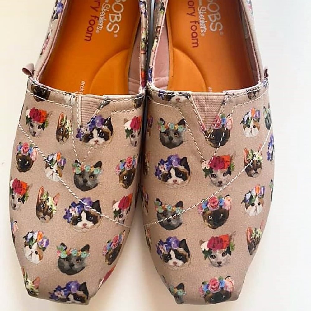 Bobs for Skechers Cats with Flower Crown Slip Ons